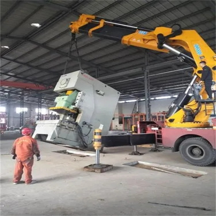 南通80吨折臂吊车出租附近电话